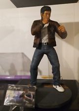 Sega Dreamcast Auction - Shenmue Ryo Hazuki statue First 4 Figures