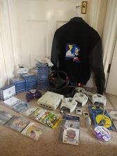 Sega Dreamcast Auction - Sega Dreamcast Collectors Bundle