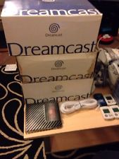 Sega Dreamcast Auction - Sega Dreamcast Bundle