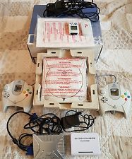 Sega Dreamcast Auction - Sega Dreamcast Bundle