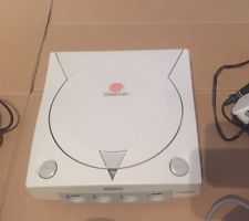 Sega Dreamcast Auction - Japanese /US / UK Sega Dreamcast Bundle