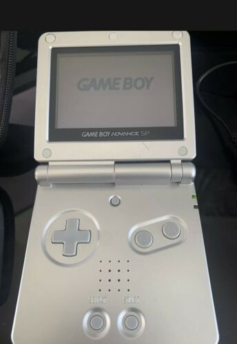 Retrodeals - Nintendo GBADVSPA Game Boy Advance SP - Silver