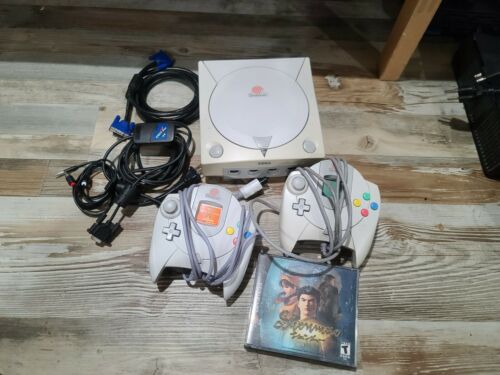 Retrodeals - Sega Dreamcast with Shenmue, 2 controllers, memory card and cables. Please read!